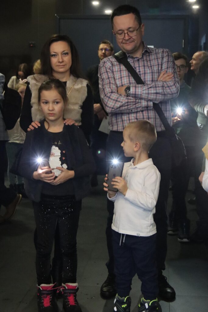 10-1-683x1024 Wernisaż wystawy „Historie świetlne” oraz happening