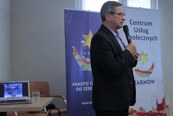3-Copy-3 Kampania „Biała Wstążka” w Tarnowie pod hasłem „Pomoc dziecku krzywdzonemu”