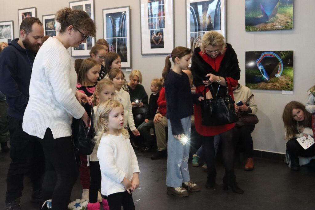8-2-1024x683 Wernisaż wystawy „Historie świetlne” oraz happening