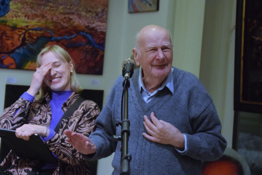 DSC_0894_edytowano-Copy-1024x683 Wystawa grafik i ilustracji pt. ,,Doliny Fal” autorstwa Niki Fleszar