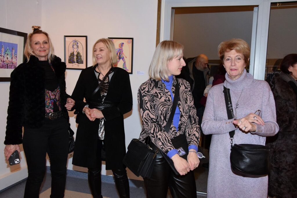 DSC_0927_edytowano-Copy-1024x683 Wystawa grafik i ilustracji pt. ,,Doliny Fal” autorstwa Niki Fleszar