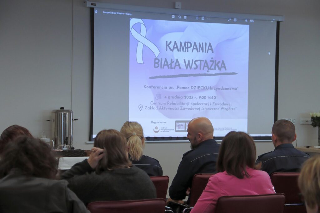 IMG_9762_edytowano-Copy-1-1024x683 Kampania „Biała Wstążka” w Tarnowie pod hasłem „Pomoc dziecku krzywdzonemu”