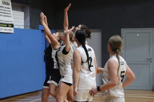 15-copy 2 Liga Kobiet. MKS Pałac Młodzieży Tarnów vs UKS ŻAK Nowy Sącz