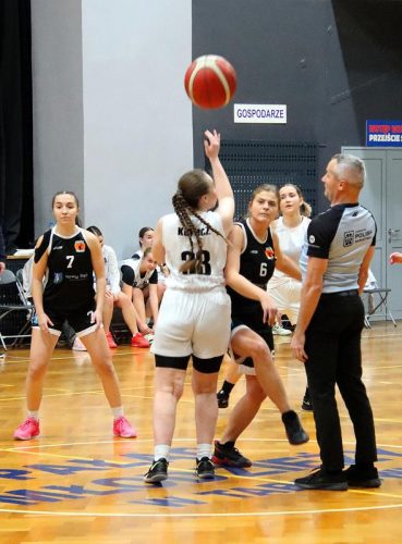 img-4089-edytowano-copy 2 Liga Kobiet. MKS Pałac Młodzieży Tarnów vs UKS ŻAK Nowy Sącz