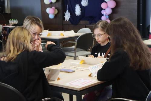 img-2703-copy Karnawałowy Turniej Rummikub w Tarnowie