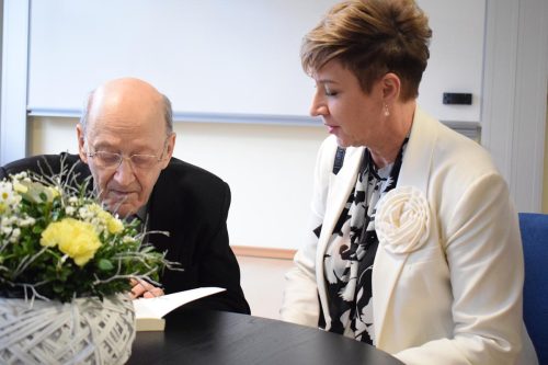 dsc-1559-copy Jubileusz 90. urodzin Księdza Profesora Michała Hellera - Akademia Tarnowska