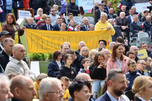 36-copy Spotkajmy się pod jedną flagą – Szymon Hołownia w Tarnowie