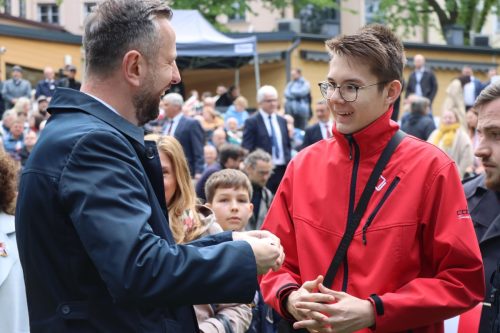 4-copy Spotkajmy się pod jedną flagą – Szymon Hołownia w Tarnowie