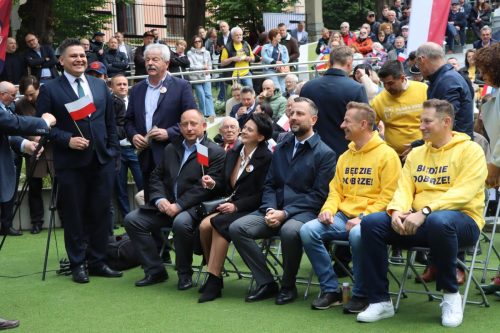 6-copy Spotkajmy się pod jedną flagą – Szymon Hołownia w Tarnowie