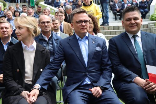 9a-copy Spotkajmy się pod jedną flagą – Szymon Hołownia w Tarnowie