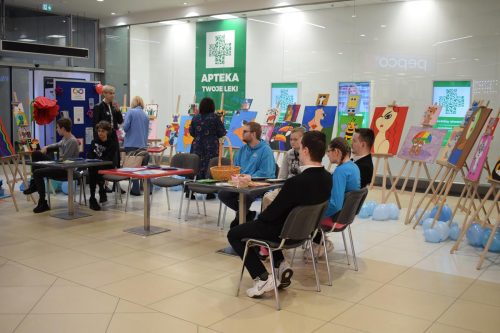 9-copy „Obrazy, które budują mosty”