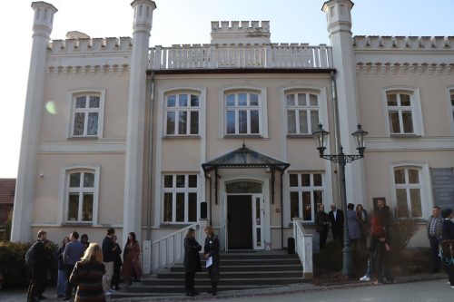 23 O wystawie „Dom Istot Wielu” Michała Tokarza