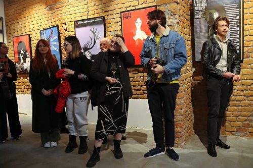 img-9012-edytowano-copy Kalejdoskop kobiecości i natury. Plakaty Moniki Starowicz w Galerii Bema 20