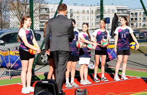 img-8608-edytowano-copy „Nowoczesne boisko dla uczniów – inwestycja w zdrowie, rozwój i bezpieczną przyszłość młodych tarnowian”