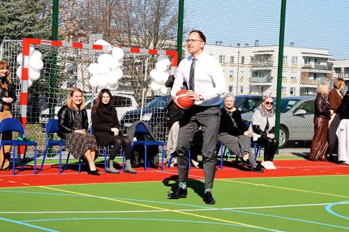 img-8733-edytowano-copy „Nowoczesne boisko dla uczniów – inwestycja w zdrowie, rozwój i bezpieczną przyszłość młodych tarnowian”