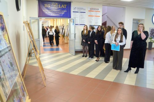 JUB-02-Kopiowanie Szkoła z historią, planem i kierunkiem