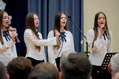 JUB-24-Kopiowanie Szkoła z historią, planem i kierunkiem