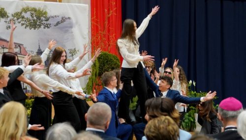 JUB-27-Kopiowanie Szkoła z historią, planem i kierunkiem