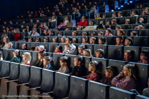 Z9A6578-2-20 CSM - Psoty, piosenki i gromkie brawa – „Pchła Szachrajka” oczarowała dzieci