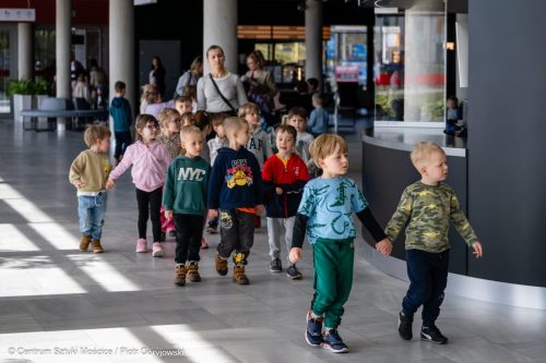 Z9A6684-36 CSM - Psoty, piosenki i gromkie brawa – „Pchła Szachrajka” oczarowała dzieci