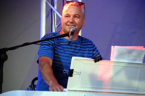 13-copy Zespół The Coton na Starówce