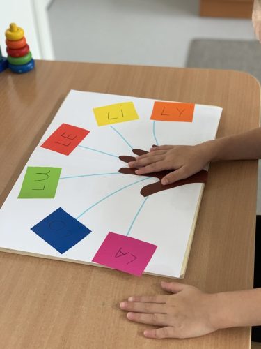 Darmowe-konsultacje-2025-1 „Październik z darmowymi konsultacjami dla rodziców i dzieci w Tarnowie”