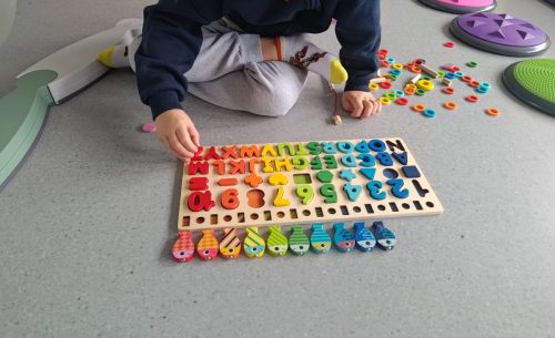 Darmowe-konsultacje-2025-21 „Październik z darmowymi konsultacjami dla rodziców i dzieci w Tarnowie”