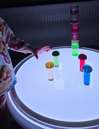 Darmowe-konsultacje-2025-4 „Październik z darmowymi konsultacjami dla rodziców i dzieci w Tarnowie”