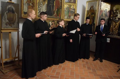 dsc-1995-copy Między ciszą a spojrzeniem – spotkanie z „Ecce Homo”