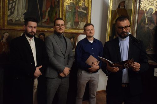 dsc-2007-copy Między ciszą a spojrzeniem – spotkanie z „Ecce Homo”