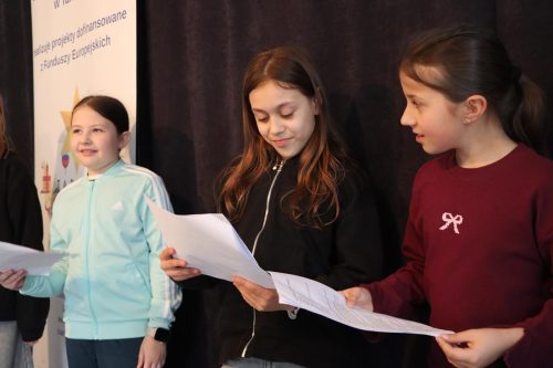 9 Teatr, który rozwija. Warsztaty Teatralne w projekcie „PoMOCNY Tarnów”