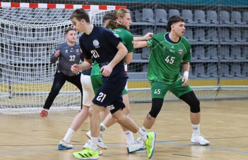 15-copy Spotkanie sparingowe Handball Pałac Tarnów vs AZS AGH Kraków. Wynik 28:35
