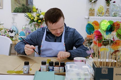 7 Wiceminister w Tarnowie. Rozmowy o wsparciu osób z niepełnosprawnościami