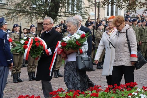 img-1832-copy Wychowanie, autorytety, wartości XVI LO im.AK w Tarnowie