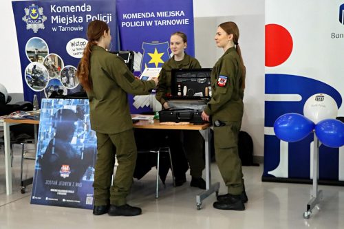 23 Policjanci zagrali charytatywnie