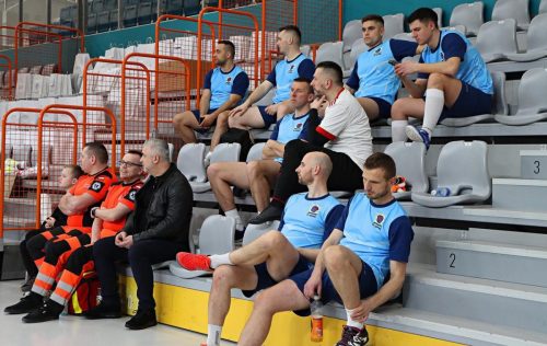 26 Policjanci zagrali charytatywnie