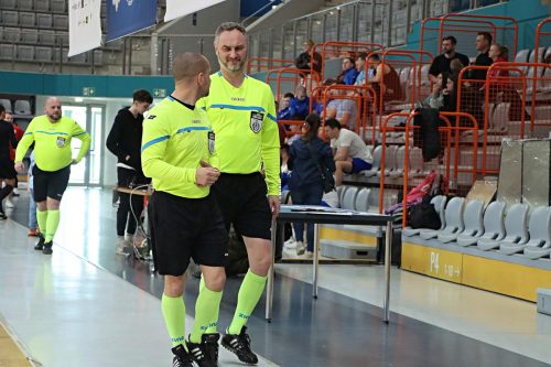 27 Policjanci zagrali charytatywnie