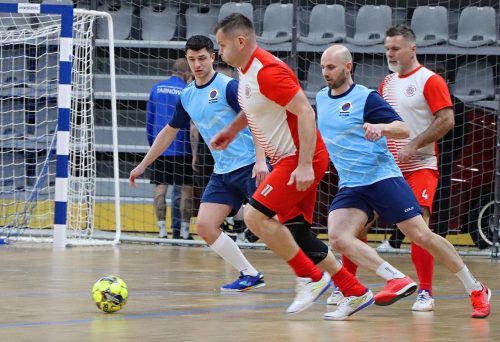 3c Policjanci zagrali charytatywnie