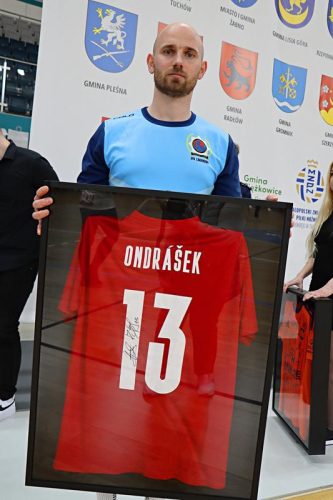 img-9552-edytowano-copy Policjanci zagrali charytatywnie