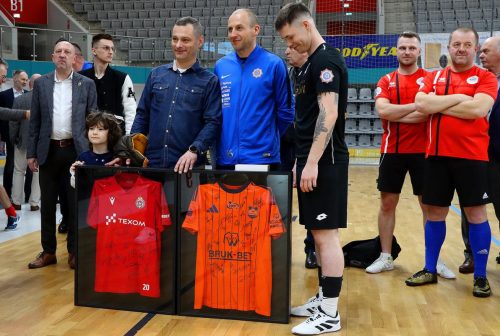 img-9609-edytowano-copy Policjanci zagrali charytatywnie