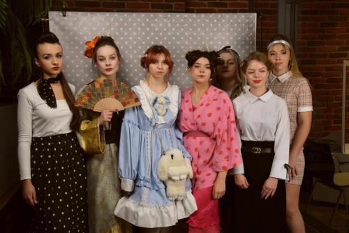 2b-Copy „Spotkanie kultur Wschodu i Zachodu” – XXIII Szkolny Pokaz Fryzur...