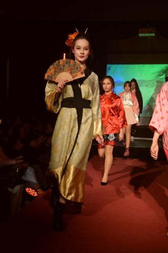 DSC_3558-Copy „Spotkanie kultur Wschodu i Zachodu” – XXIII Szkolny Pokaz Fryzur...