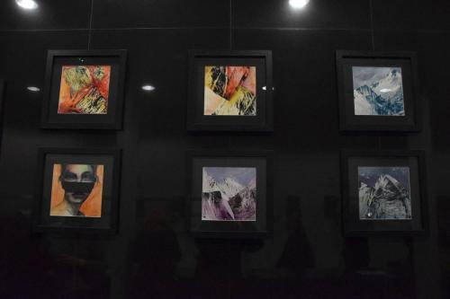 Wernisaz-wystawy-Jacka-Adamczyka-„SWOISTOSC-10 Wernisaż wystawy Jacka Adamczyka "SWOISTOŚĆ"...