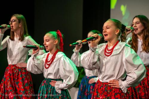 Senior-2 Kolędowanie międzypokoleniowe w ramach cyklu Senior w Centrum