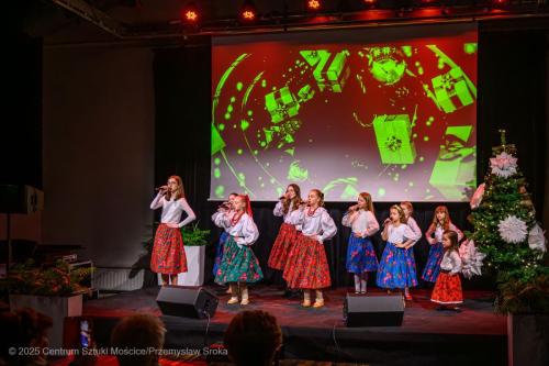 Senior-3 Kolędowanie międzypokoleniowe w ramach cyklu Senior w Centrum