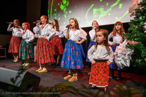 Senior-4 Kolędowanie międzypokoleniowe w ramach cyklu Senior w Centrum