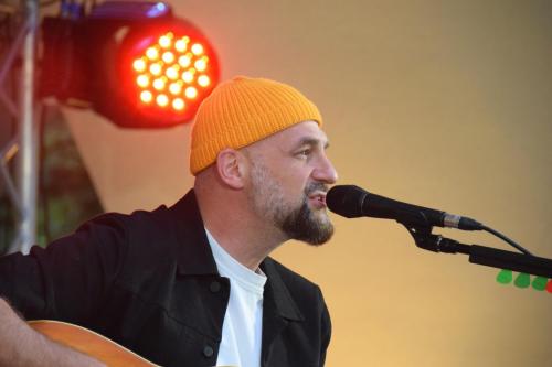 440378976_844289751063389_6376329077477626408_n Koncert: Skubas ,,W ogień" - Duet Akustycznie