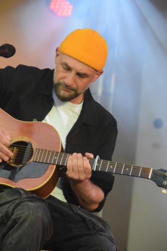 440383569_844289877730043_9065610577624373213_n Koncert: Skubas ,,W ogień" - Duet Akustycznie