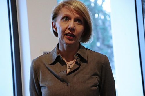 img-8997-edytowano-copy Kalejdoskop kobiecości i natury. Plakaty Moniki Starowicz w Galerii Bema 20