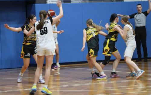 15 Ćwierćfinał Mistrzostw Polski Kadetek U15 w koszykówce kobiet - Tarnów - hala Gumniska